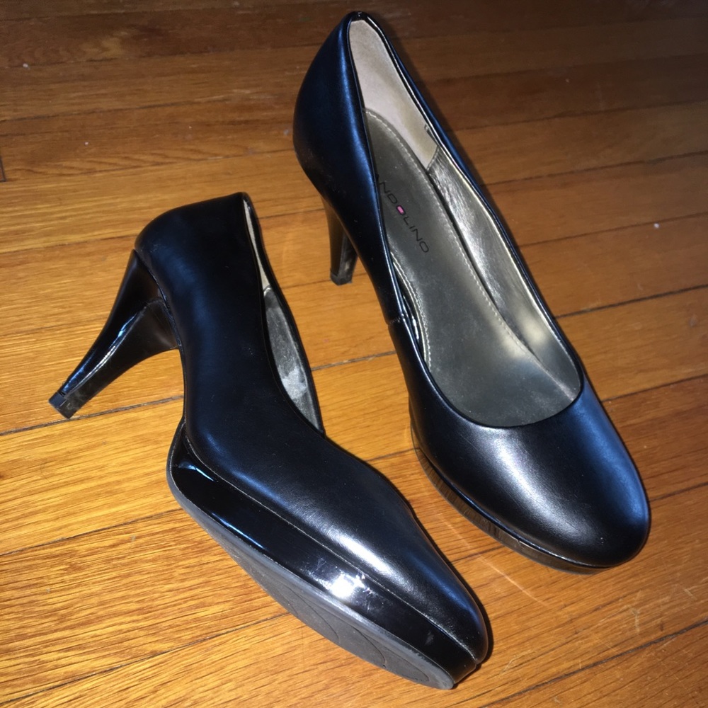 ✨SEXY BLACK PUMPS✨